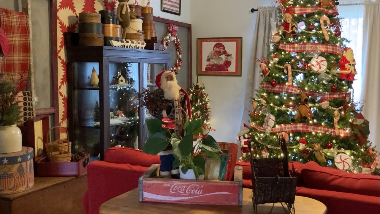 Vintage Santa 🎅🤶 / Living Room / Tree 🌲