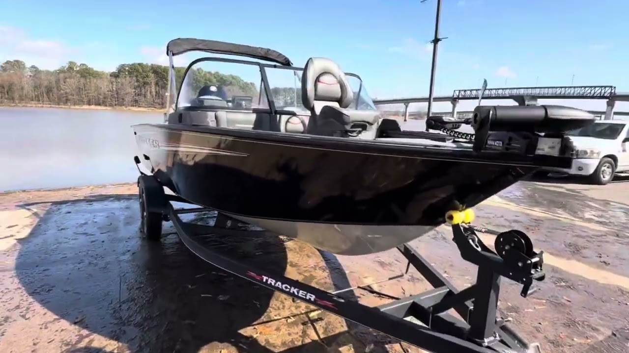 Tracker Targa V-19