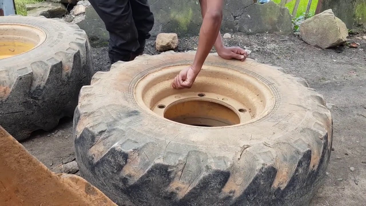 CHANGING OLD JCB TYRE WITH THE NEW ONE // JCB TYRE // JCB TYRE LOADING