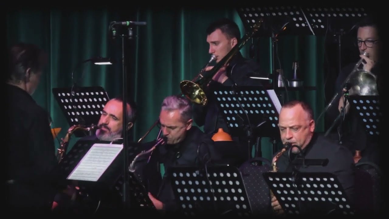 Cyril MARTIN Crooner et le Middle Jazz Orchestra  Magic flea