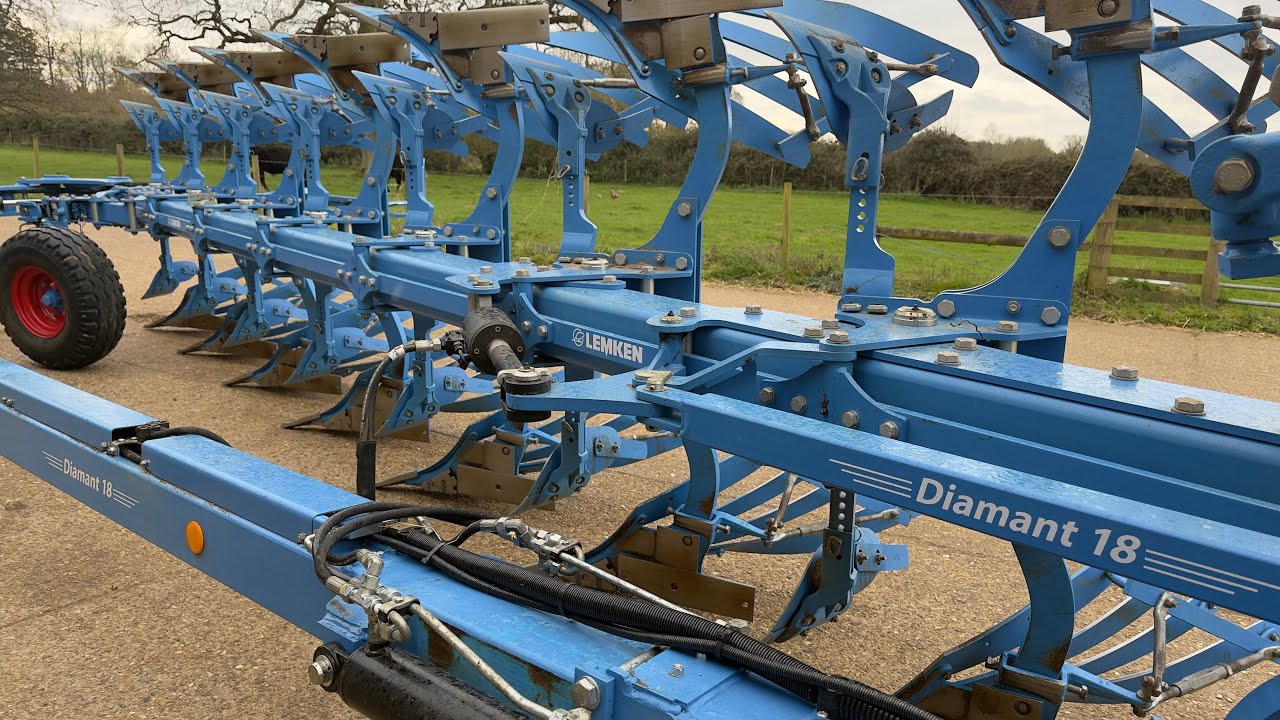 Плуг Lemken готов к работе&hellip; Кормление коров породы Абердин-Ангус