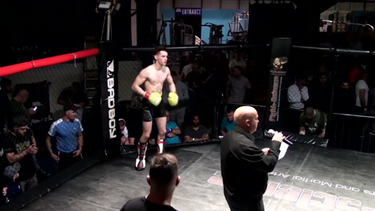 AMATEUR K1 BOUT - ROBERT IONESCU VS KARL MOUGHAN - RISK FIGHT LEAGUE 5