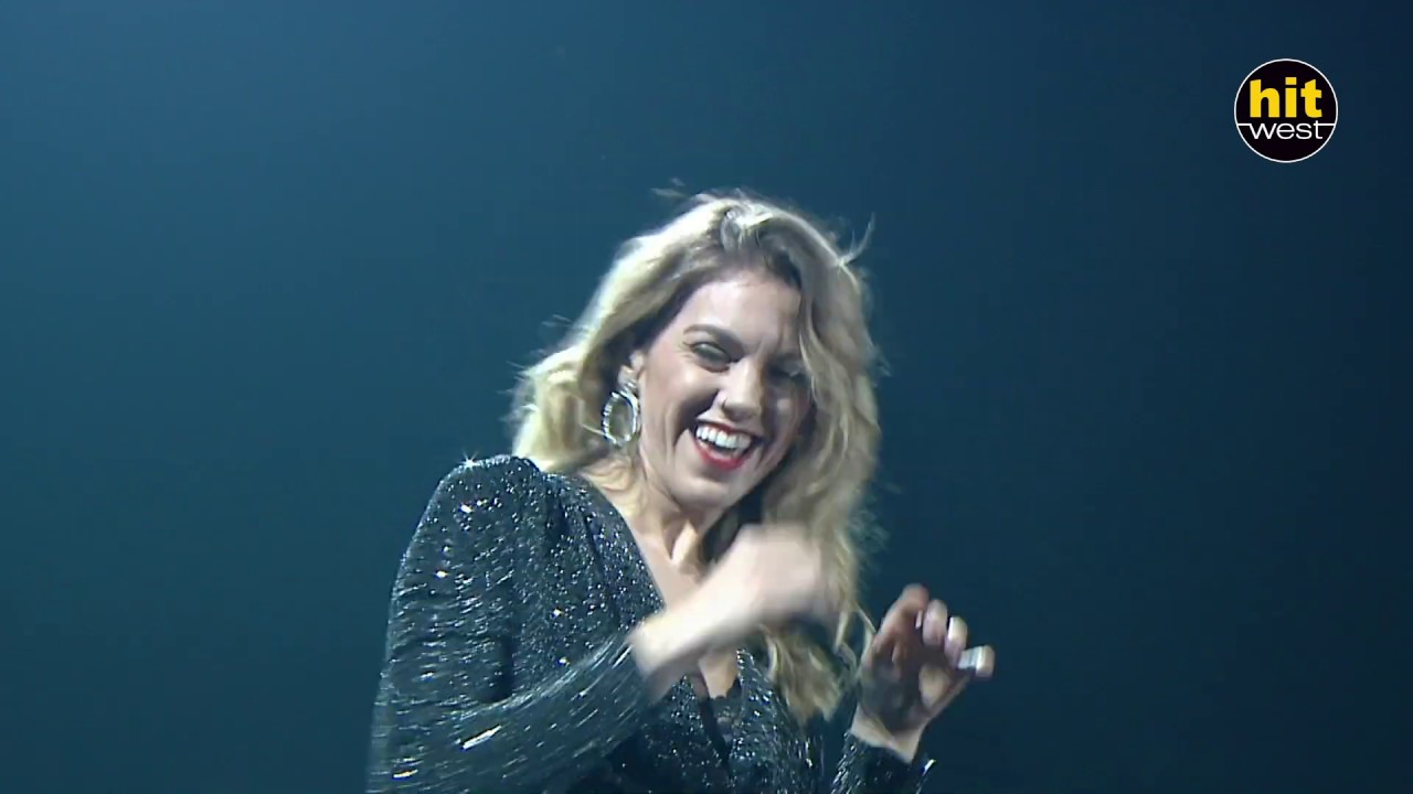ANAIS DELVA (HIT WEST LIVE - Zénith de Nantes 2019) - part 1