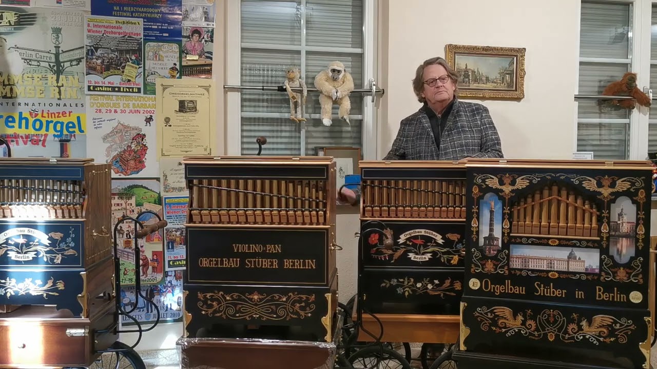 31er Drehorgeln v.l.n.r.  Harmonipan, Violinopan, Konzert, Violinoflute von ORGELBAU STÜBER BERLIN