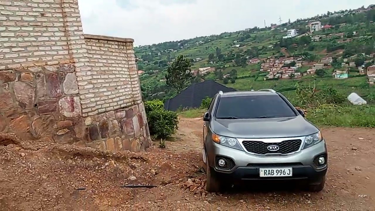 Ikibanza kiza kigurishwa kicukiro gahanga murisite ya karebure sqm375 kuri mirion 18M 0781834486,