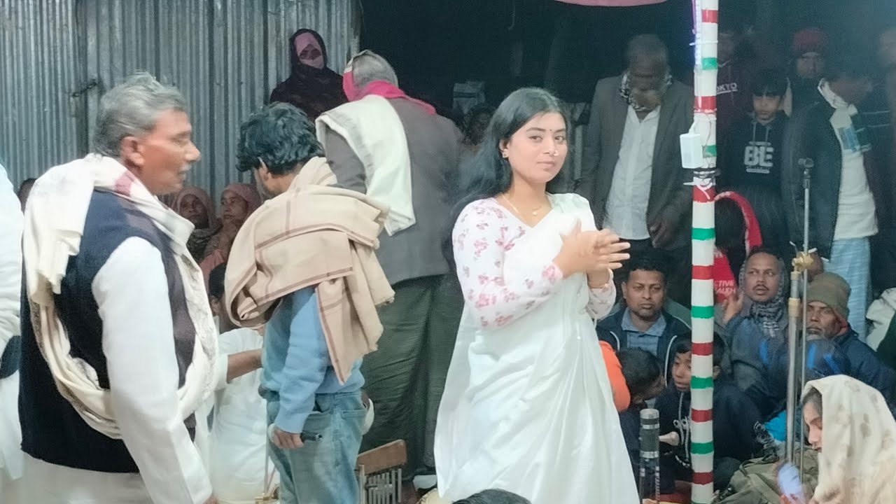 রাশড়া শুকুর পির সাহেব এর বাড়ি থেকে লাইভে আছে টুকটুকি,সর্বণা পারভীন ও শিরিন সুলতানা