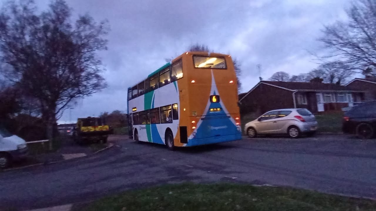 ABSOLUTE BEAST!!! Stagecoach South 18521 GX06DXV On the 6 to Winchester 