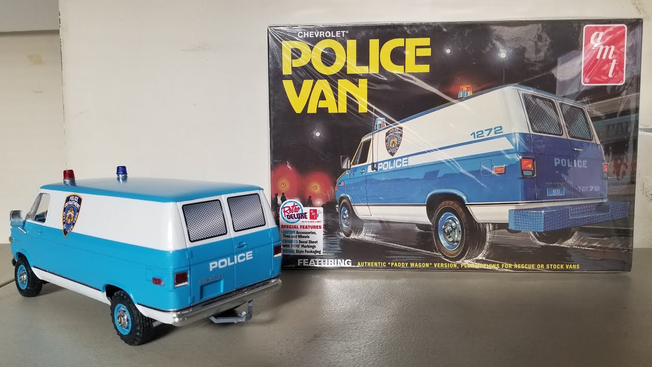 AMT Chevrolet NYPD van 1/25 scale Build & Review