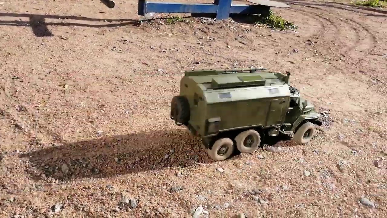 WPL B36 B-36 URAL Brushless LiPo 3S. Turn at full throttle.