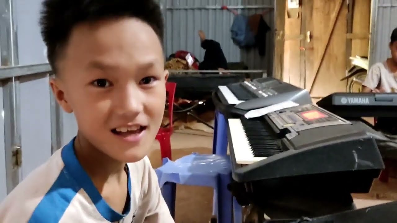 Coj peb mus saib cov me nyuam ntaus Keyboard, Organ Piano 2022