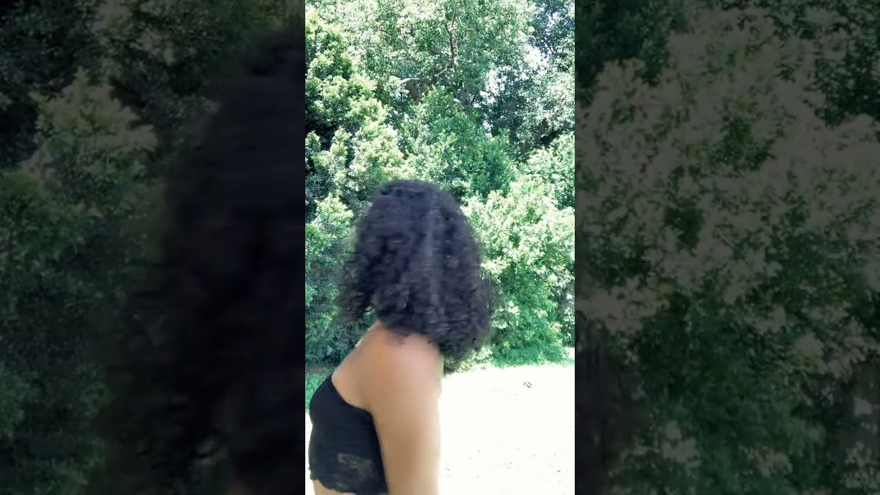 Travesti morena linda dotada est&aacute; no Twitter