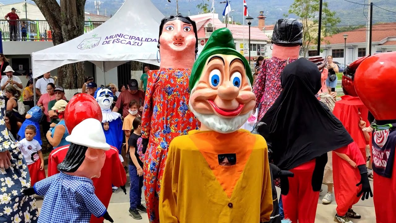 🎭 Mascarada y Cimarrona Escazuceña Domingo Embrujado Costa Rica 4K