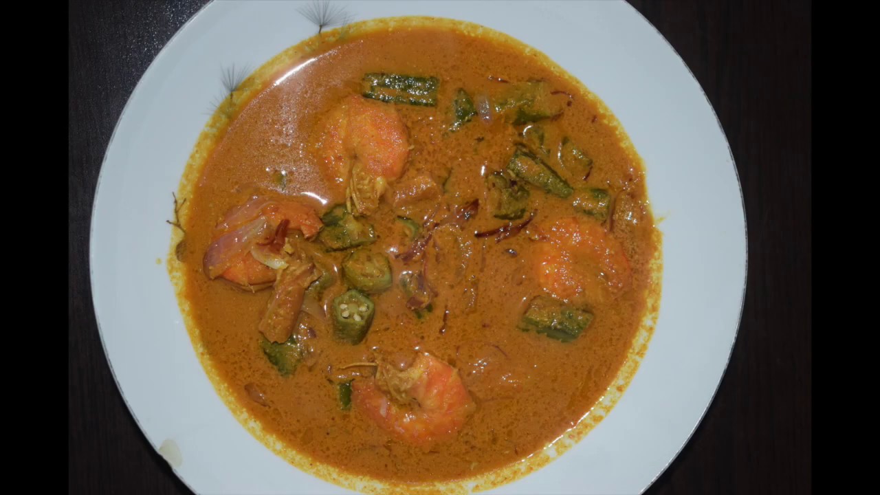 Mangalorean Style Sungta and Bhendi Chi Curry | Okra and Prawns Curry - Seafood