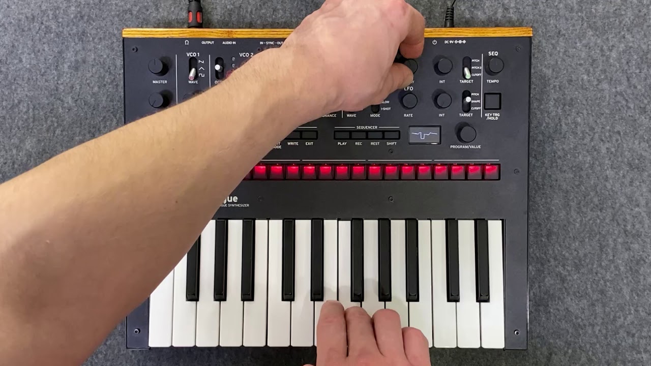 Korg monologue Авито