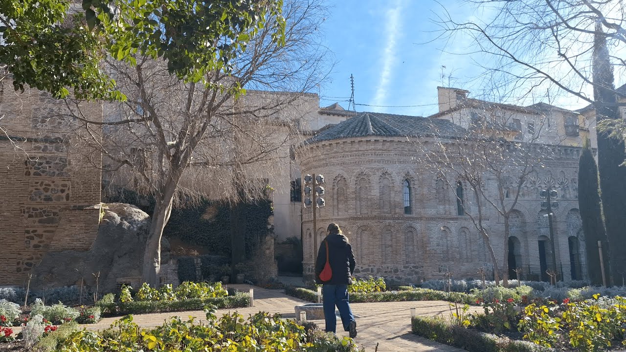 de cuando me compré un bolso rojo — toledo (2026)