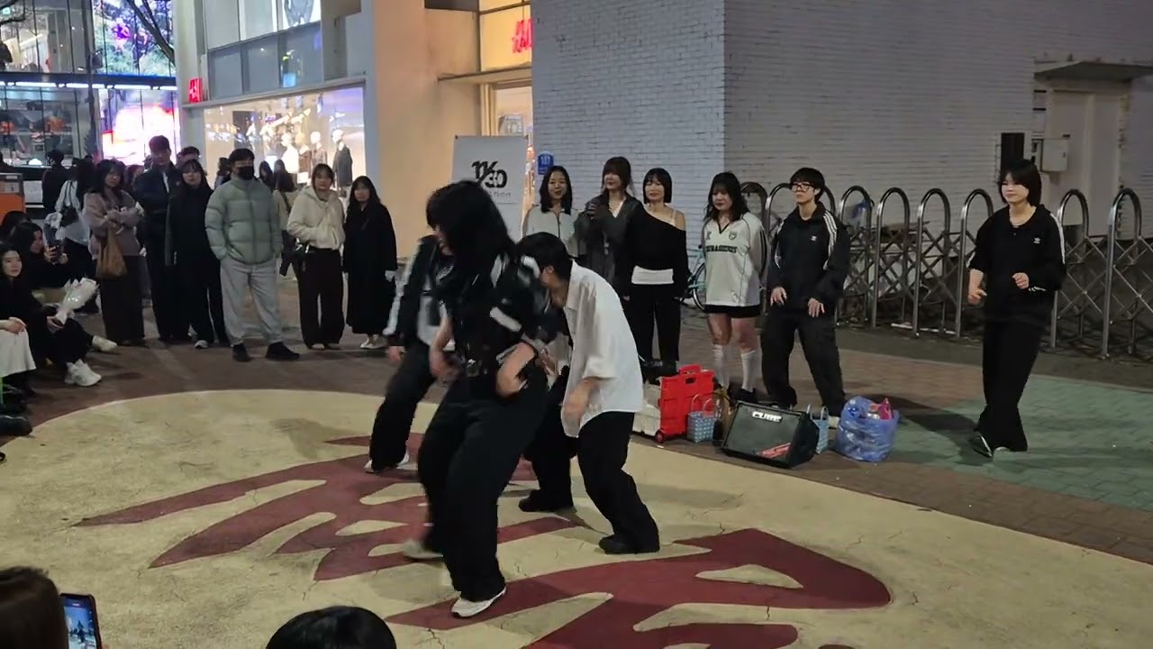 20260315 194932 #1130컬렉션 홍대 버스킹 #1130_collection Hongdae Busking