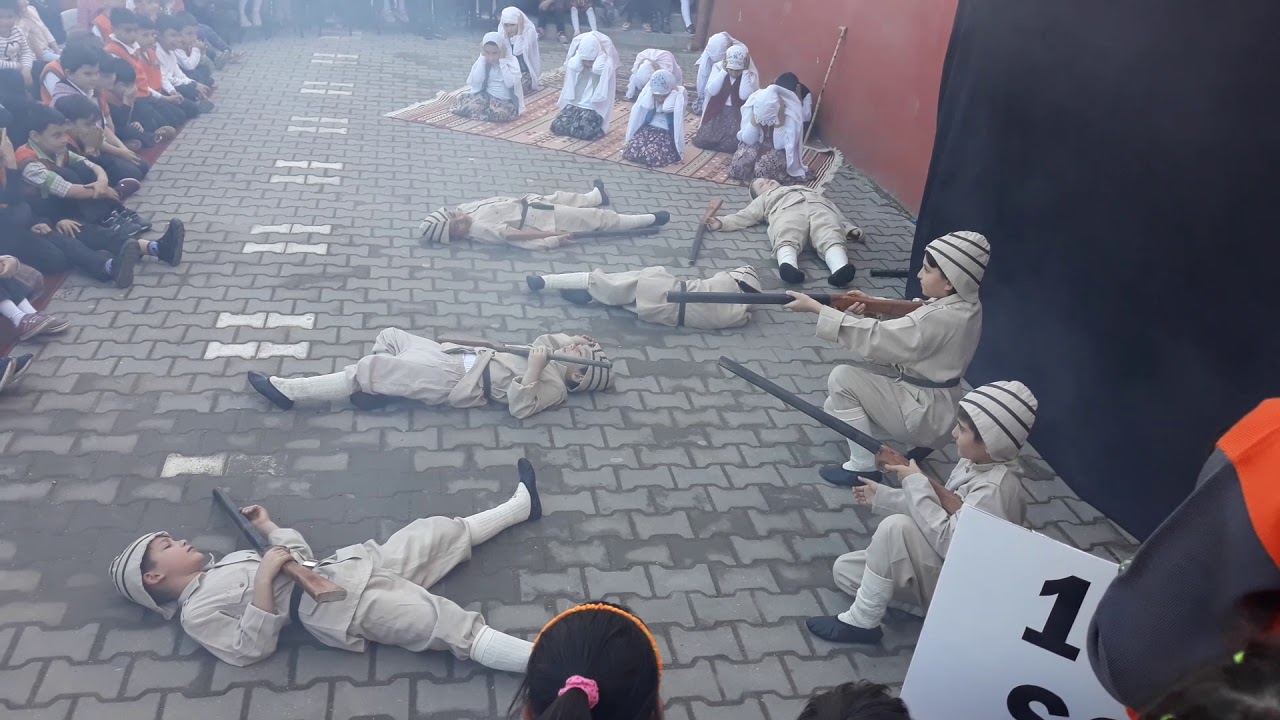 18 MART ÇANAKKALE DESTANI İÇİN İLKOKUL ÇOCUKLARINCA HAZIRLANAN GÖSTERİ