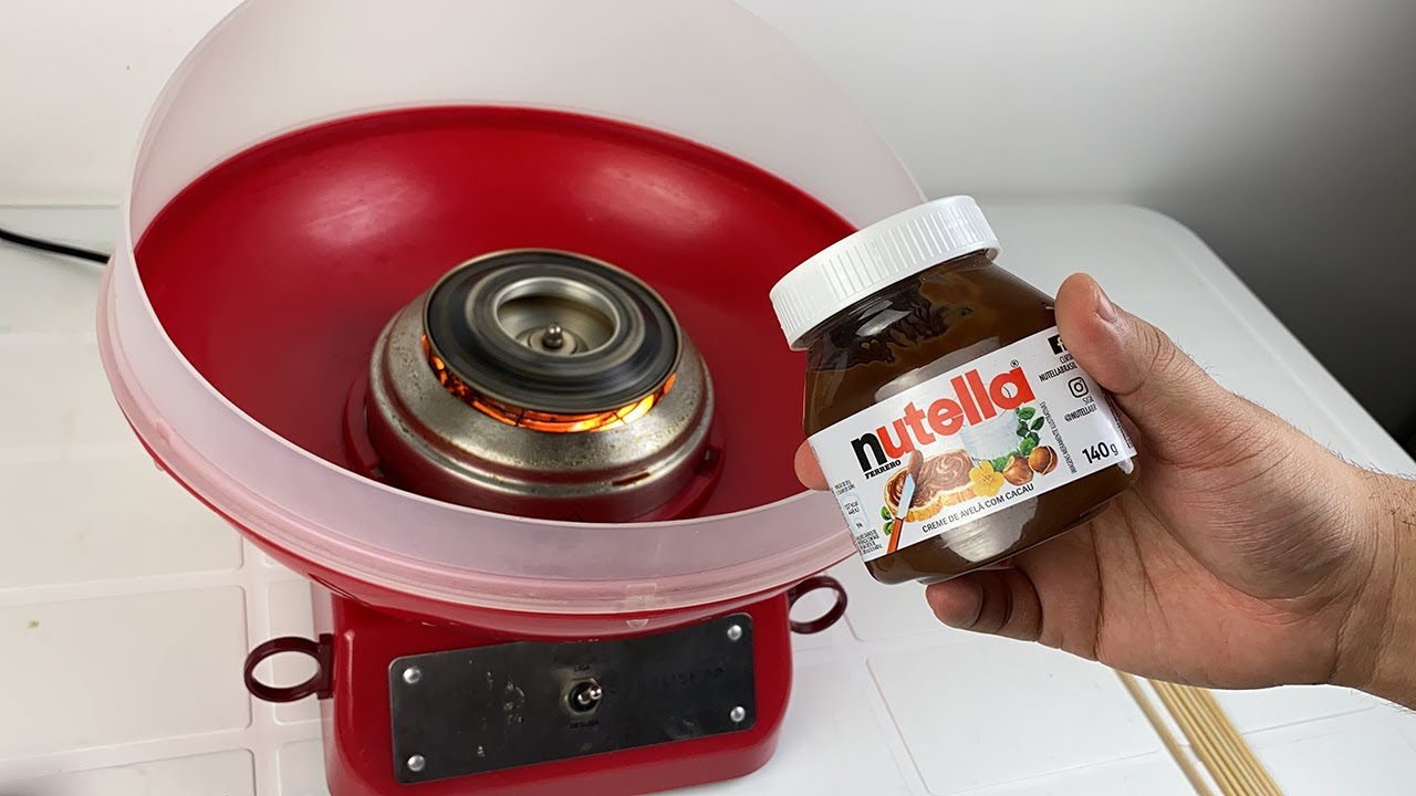 COLOQUEI NUTELLA NA MÁQUINA DE ALGODÃO DOCE E OLHA O QUE VIROU!