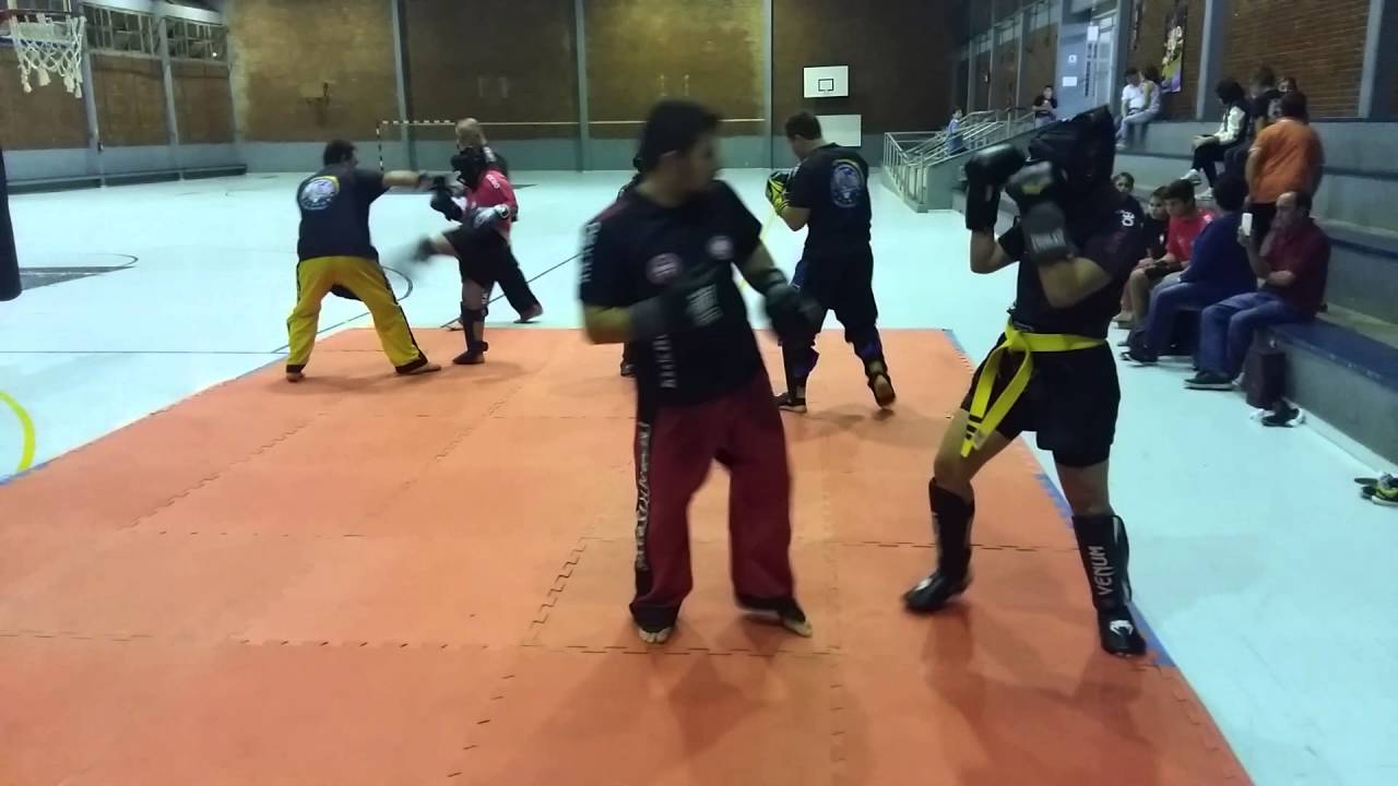 Exame de gradua&ccedil;&atilde;o Kickboxing: Faixa Laranja