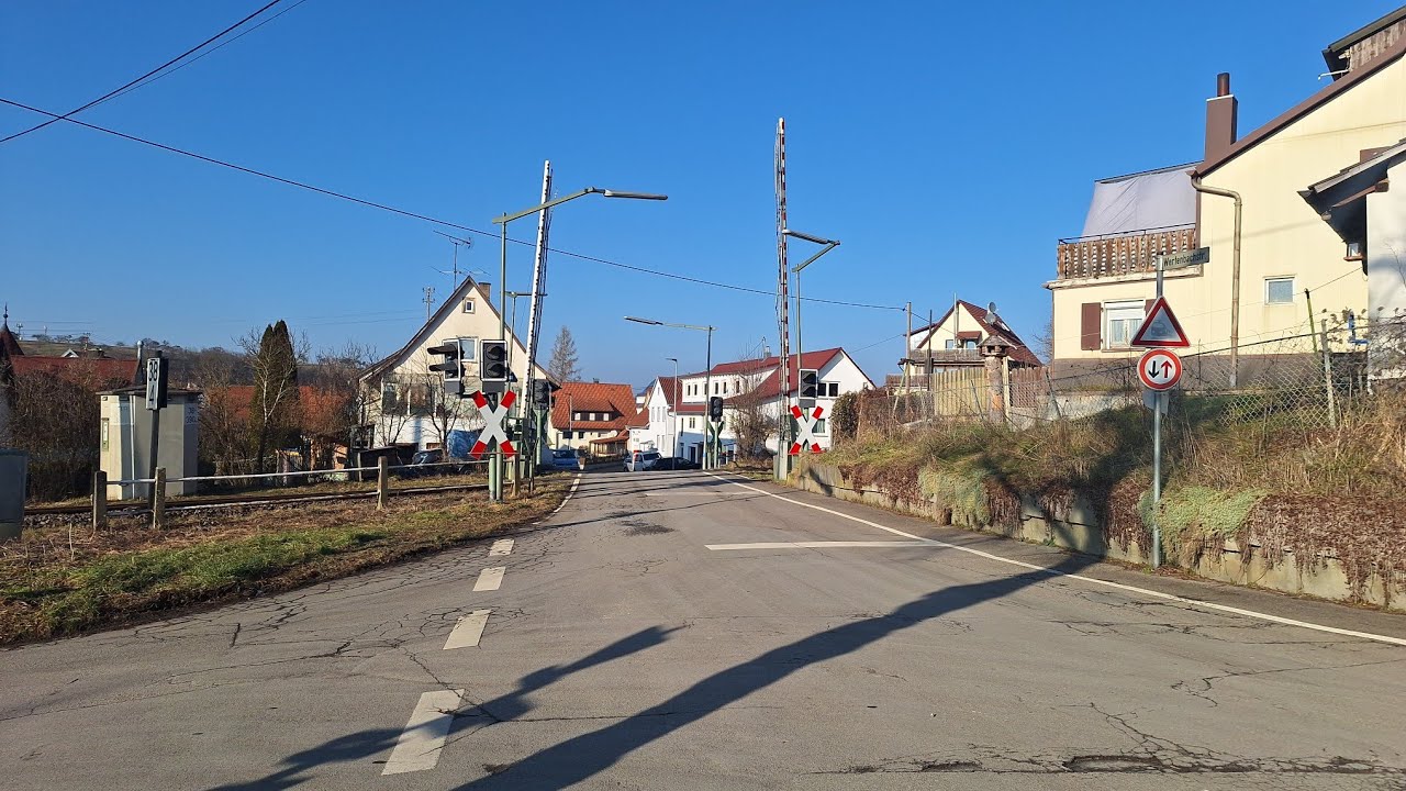 [4K] Bahnübergang Engstlatt, Meisterstraße - BÜS 72