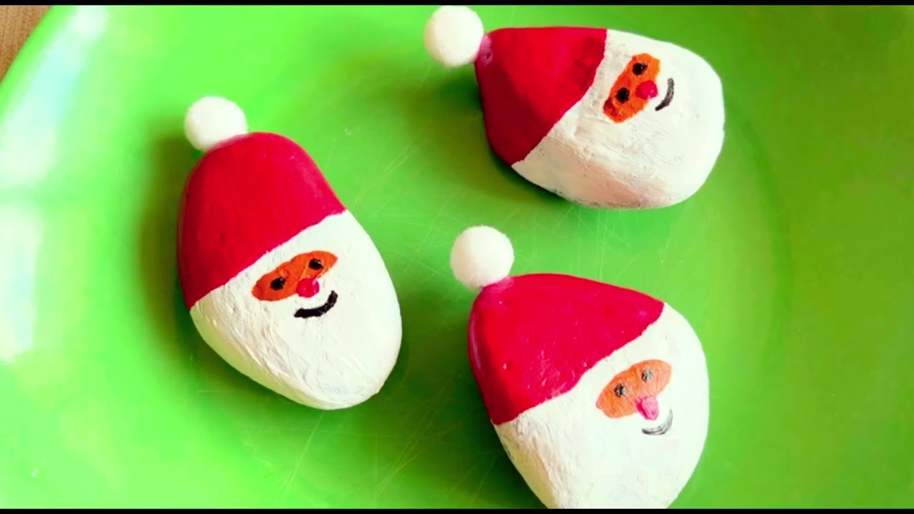 Santa painted rocks🎅🏻
