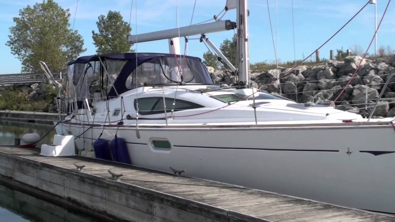 Jeanneau 42 Deck Salon 