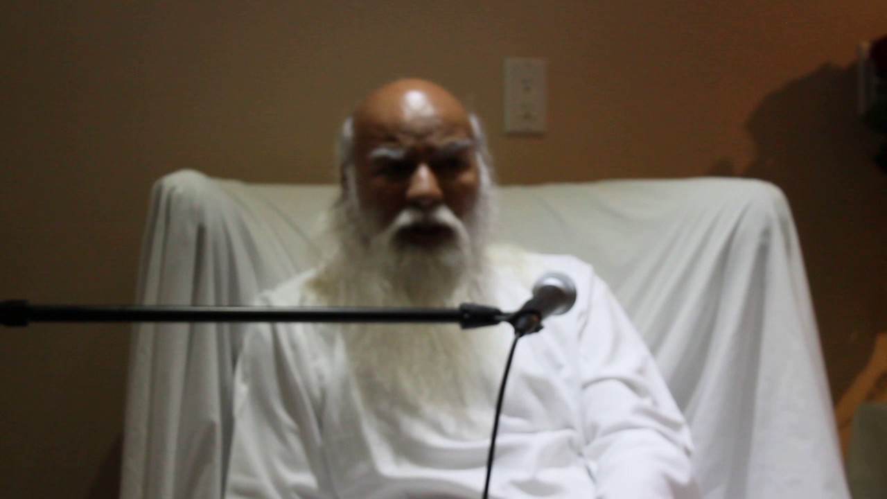 BABA Purnanand bharti - Importance of pranayam for sadhana and releasing of all body pains  (Hindi)