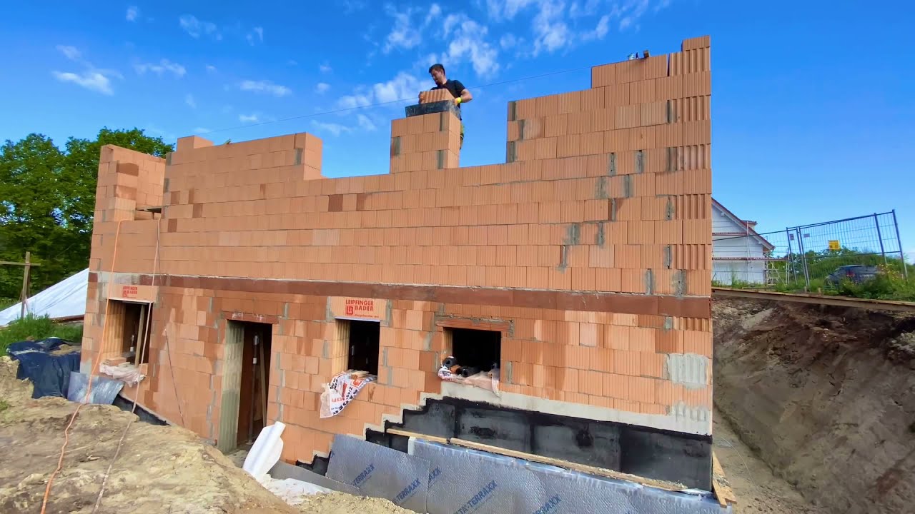 Haus bauen Teil 6: Kellerdecke bewehren und betonieren, EG Außenwände mauern