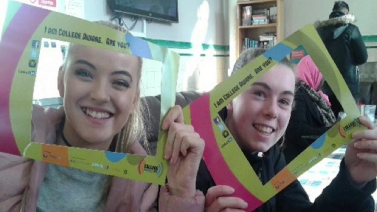 Athbhliain faoi sh&eacute;an is faoi mhaise duit HAPPY NEW YEAR From CDETB