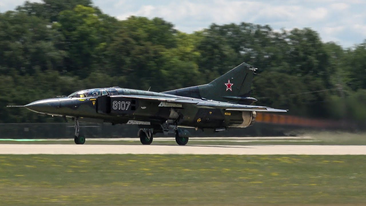 MiG-23 Flogger Takeoff - EAA AirVenture Oshkosh 2023