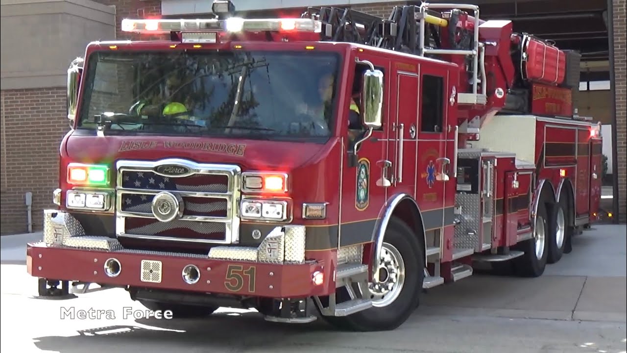 Lisle-Woodridge IL Fire District Battalion 51 & Tower 51 Responding