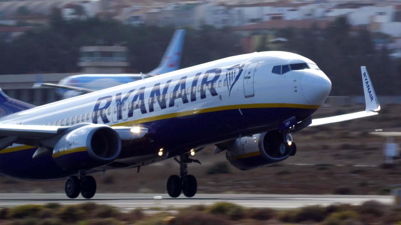 Spectacular 4K Takeoffs at LPA Airport ✈️ | Up-close Plane Spotting on the Runway! 🛫 #AviationMagic