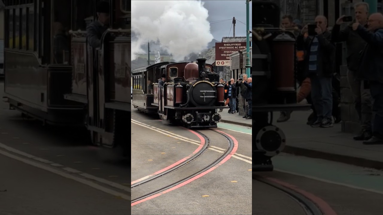 FFESTINIOG RAILWAY: David Lloyd George departs Porthmadog