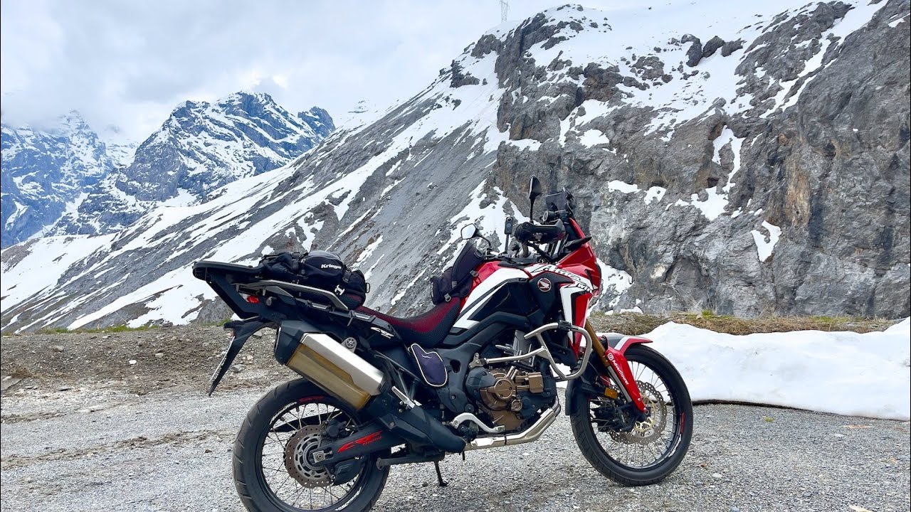 Stilfser Joch (2757 m) Passo dello Stelvio, Trentino - Südtirol- 2023, Africa Twin RAW only