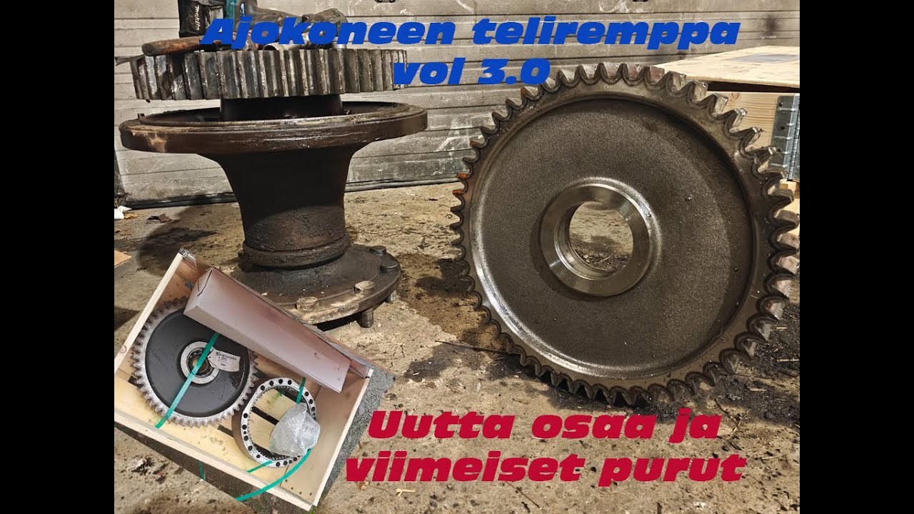 Ajokoneen telirempan viimeiset osat irti ja kasaus alkaa laakereita odotellessa.