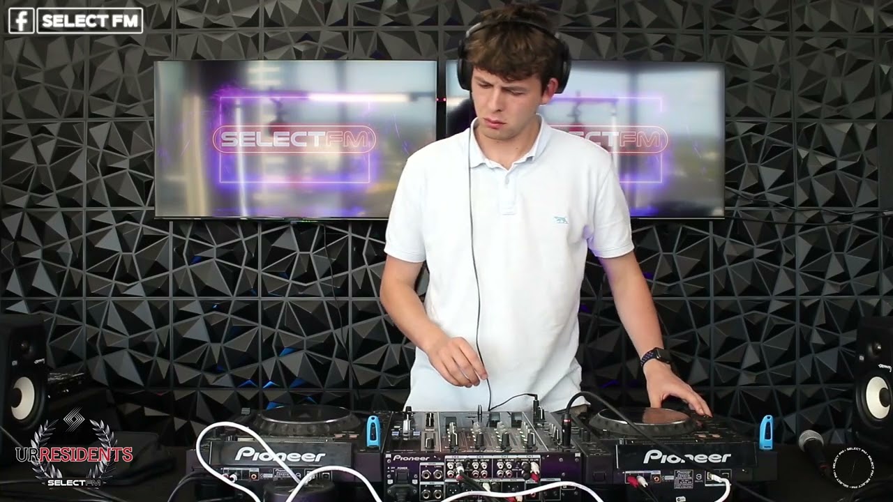 UR RESIDENTS: LARRY | Show #007- SELECT FM