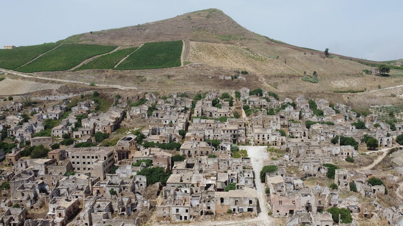 MAI VISTA UNA CITTA' ABBANDONATA COSI' GRANDE - 1 - POGGIOREALE ANTICA - URBEX SICILIA ABBANDONATA