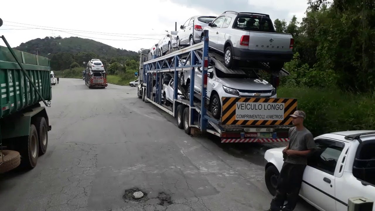 Cegonheiro saindo do carregamento fazendo um tour até o pátio sindicato