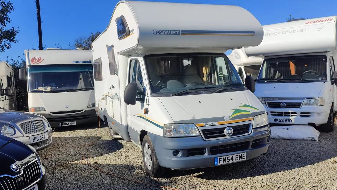 Swift Suntor 590 RL Operational User Guide Part 1 (outside). Sundance, Lifestyle are the same!