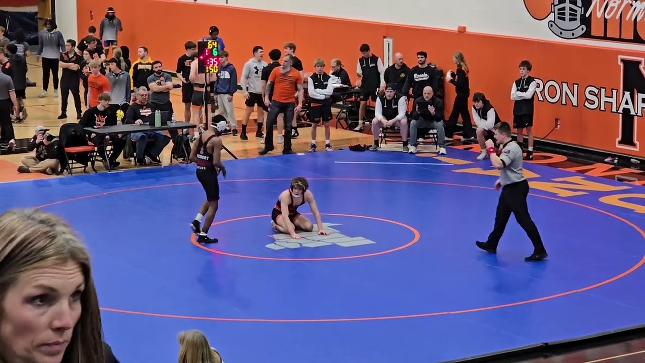 IHSA 3A Regional Semi-finals 150lbs - Minooka vs Lockport