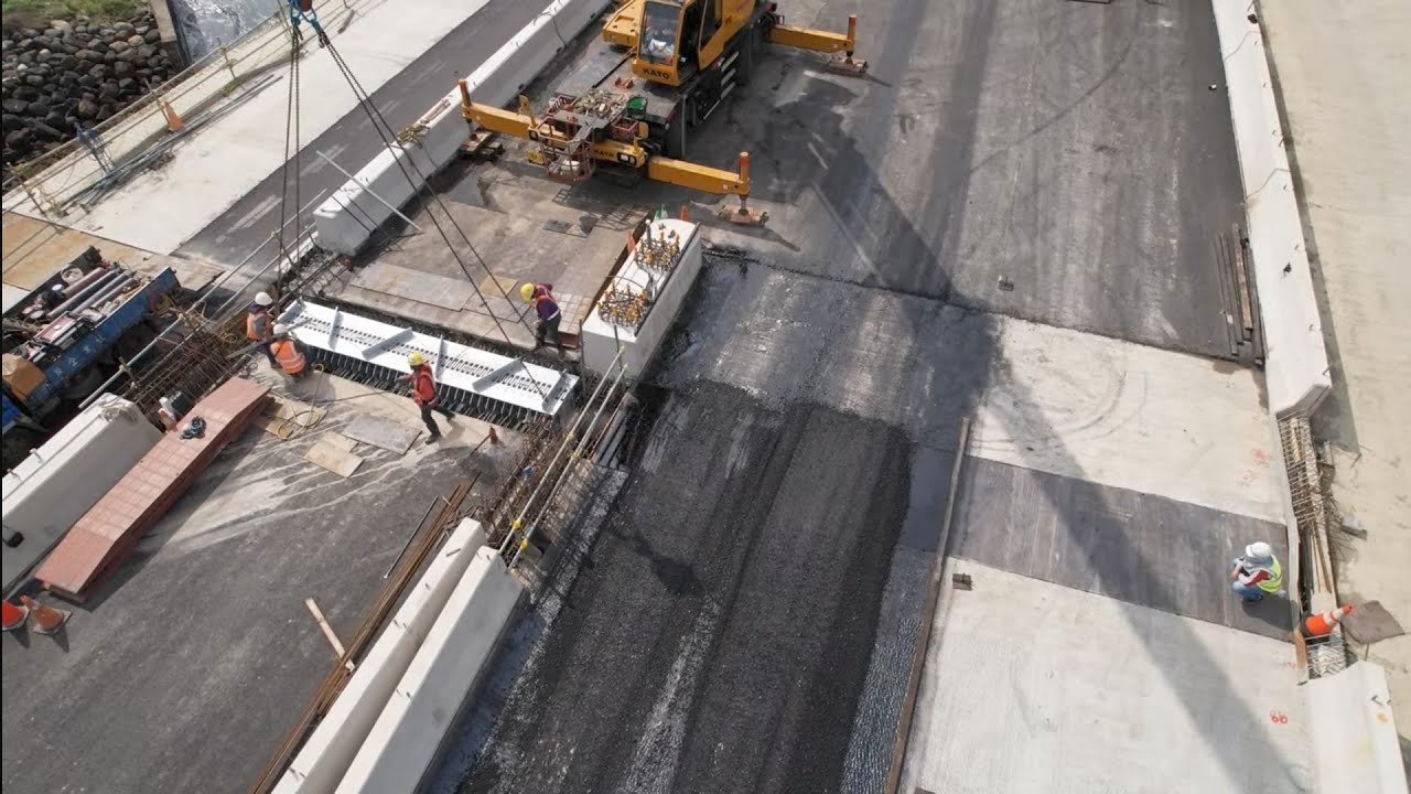 2026.02.26  淡江大橋工程 主橋塔 河中施工觀察 各區最新進度概況 空拍直播