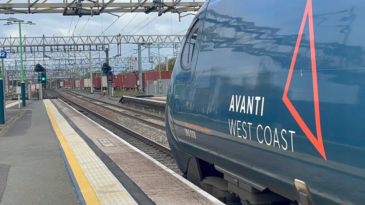 Trains at Nuneaton (16/11/2024)