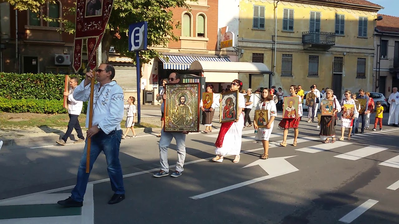 L'8 settembre a Bra, festa patronale: solenne processione della Madonna dei Fiori