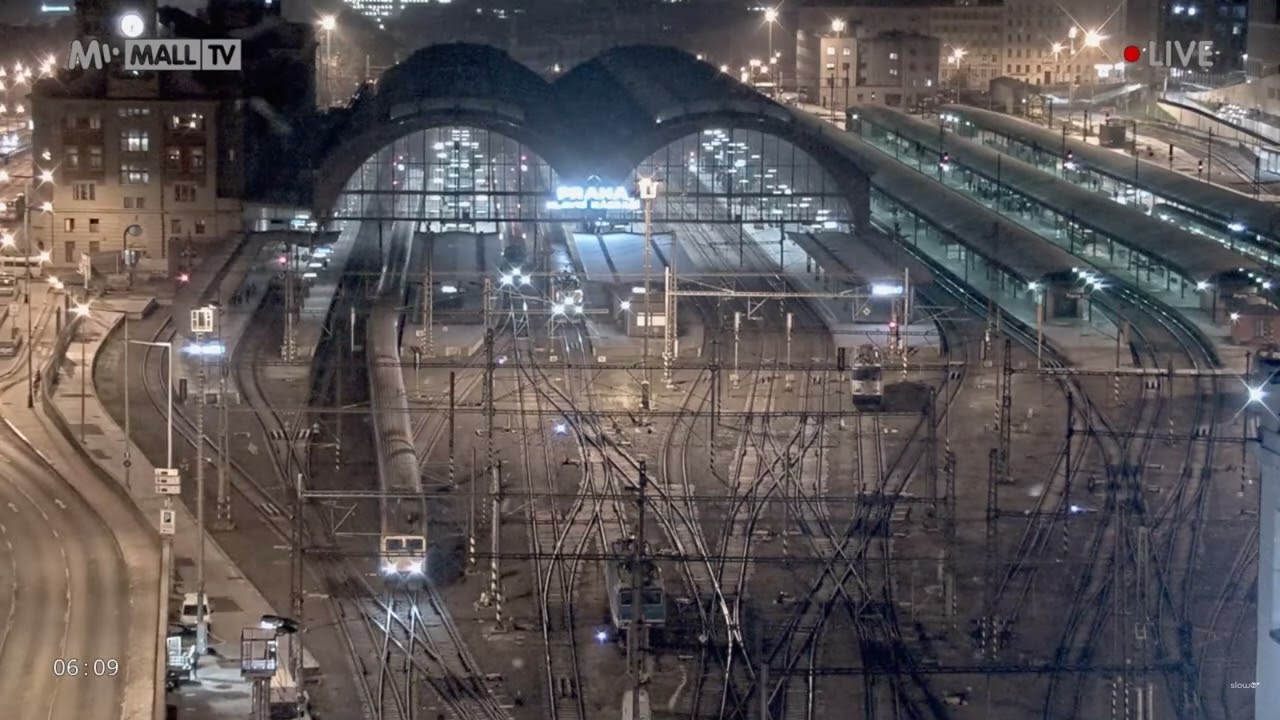 Hlášení Praha hlavní nádraží - Nový GVD, 11.12.2022 1/2 [INISS 2 - Kačena]