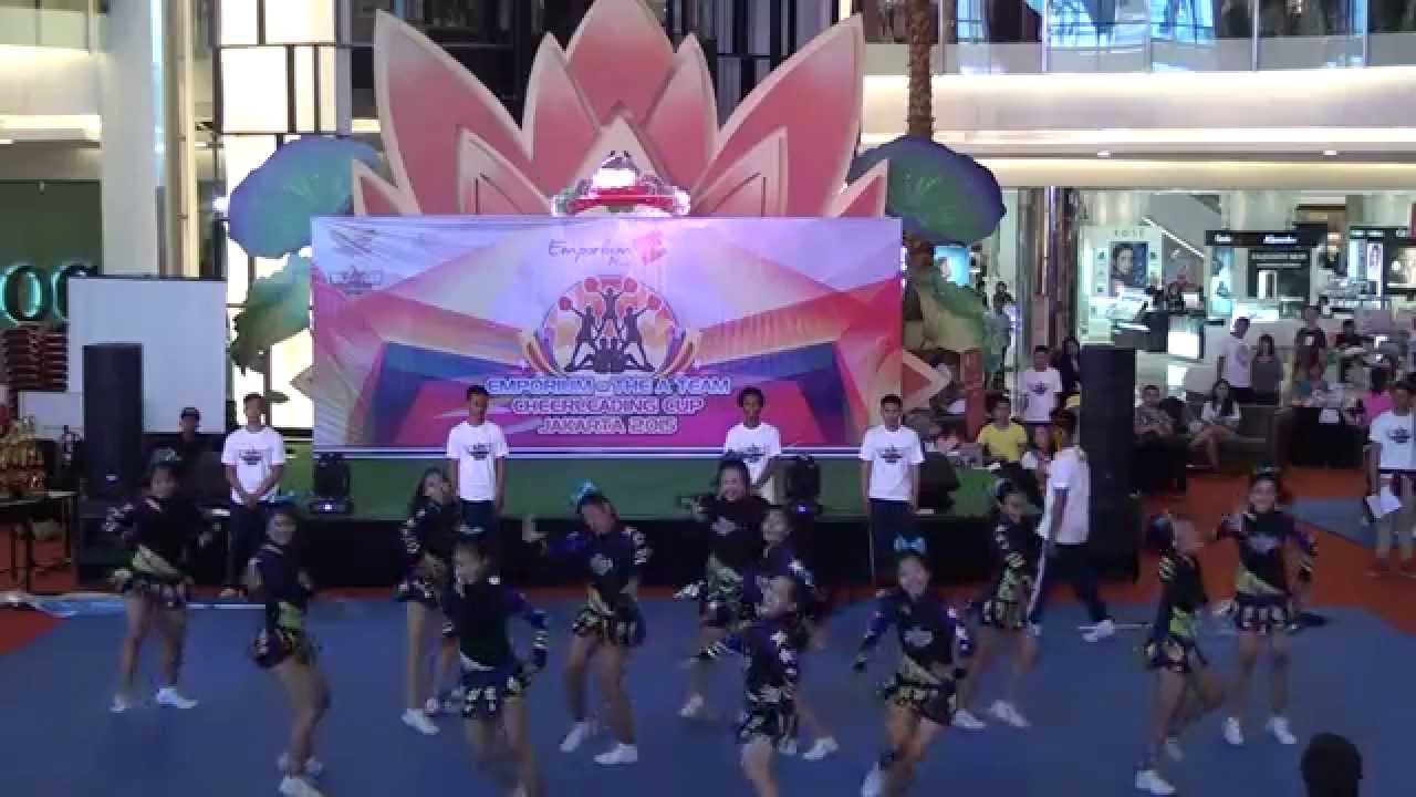 SPARKZ Cheerleaders SMAN 113 - THE A TEAM Cup Jakarta 2015