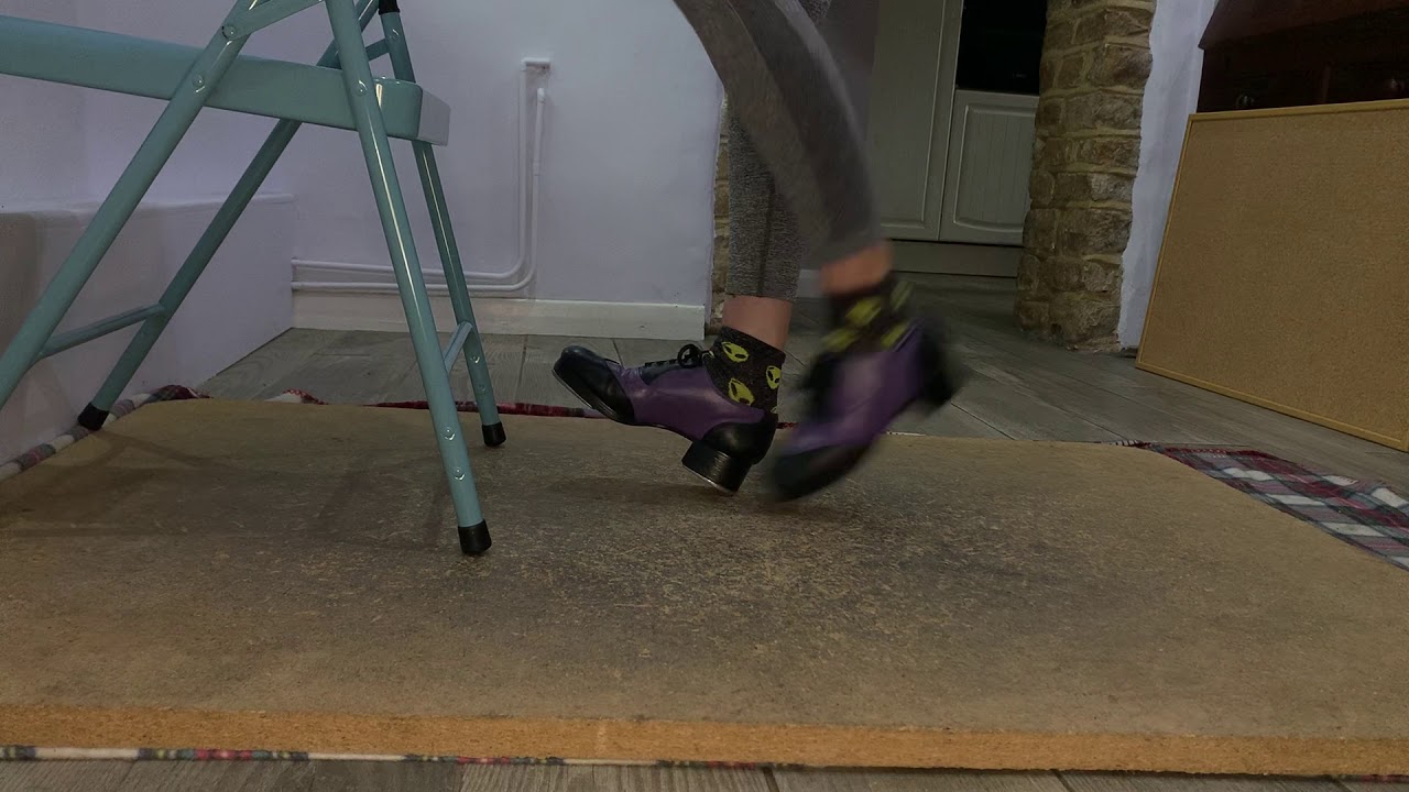 How to pick up on two feet and one foot
