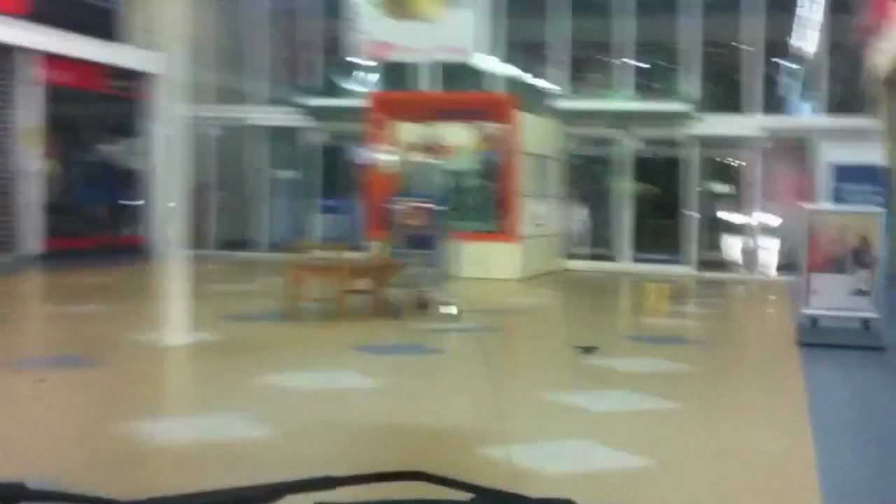 Tico na zakupach w Tesco Zwała ( Driving a Car through a Tesco Store )