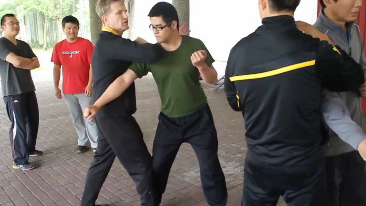 Wing Chun Chum Kiu application  詠春拳尋橋用法