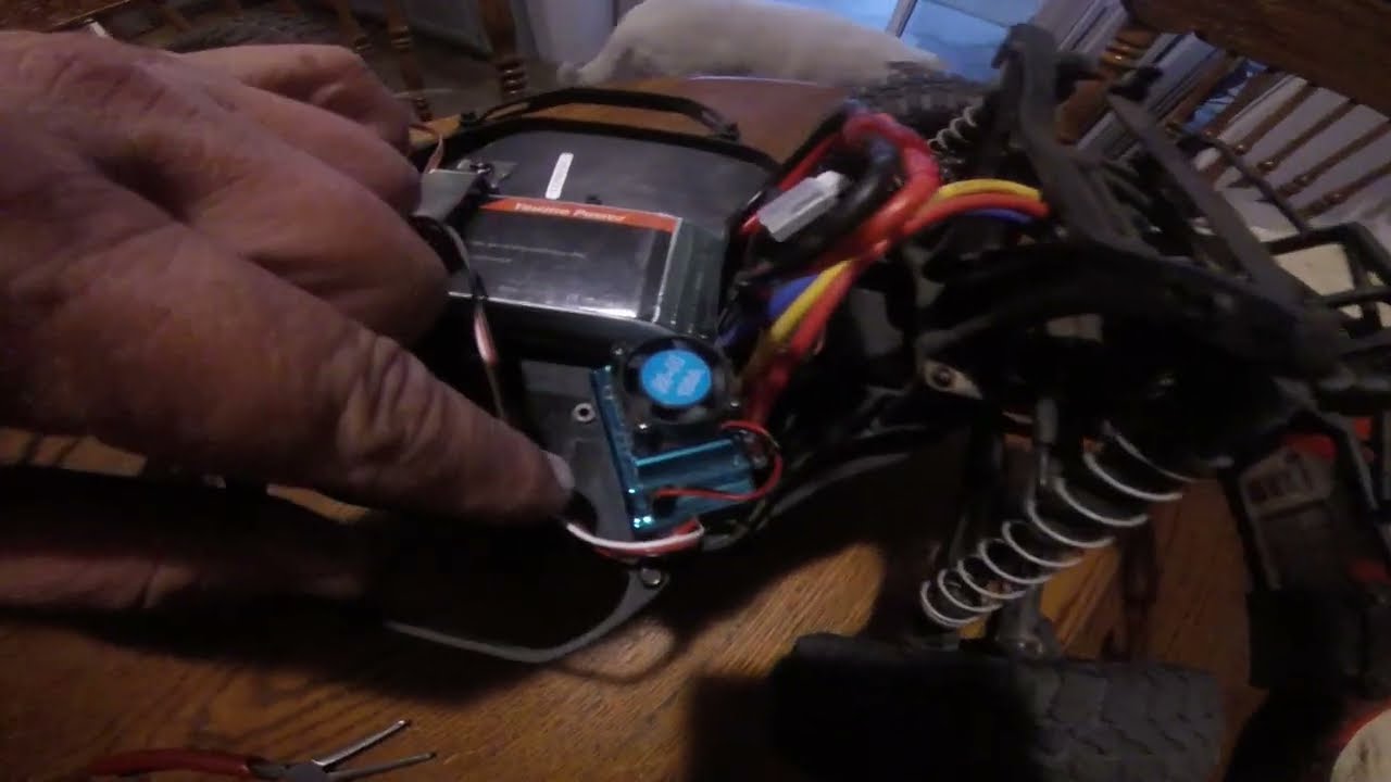 120A 3S Brushless ESC loses power after a minute of use