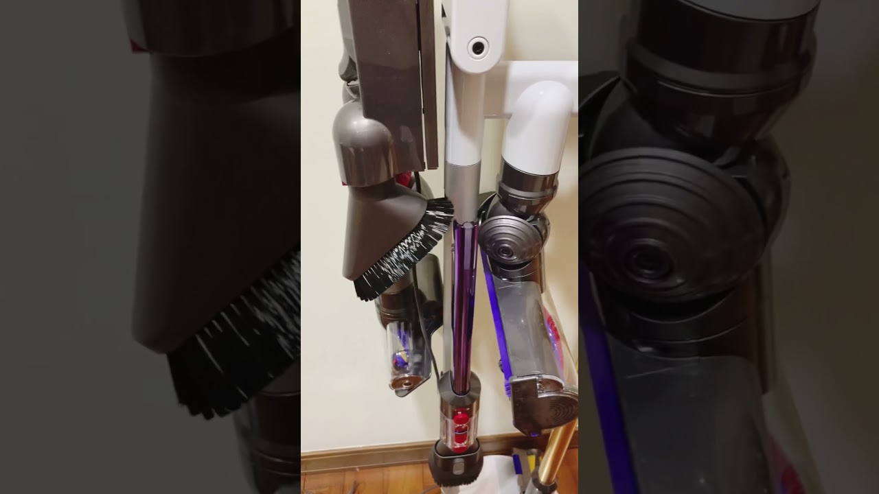 dyson V12 detect slim / Dedicated charging dock combined with storage bracket